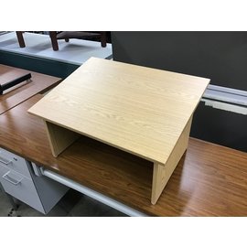 18x24x14 Wood table top Lecturn (3/4/21)