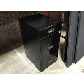 14x18x27 1/4” Black metal 3 drawer vertical file cabinet 10/19/21