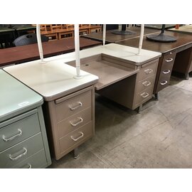 30x6029” Lt brown Steelcase dble pedestal desk w/cut out on top 5/16/23