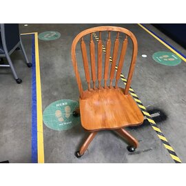 Wooden swivel chair on castors (8/8/23)