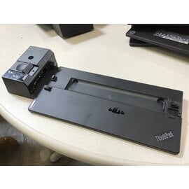 ThinkPad Ultra Docking Station 40AJ with Key (10/12/23)