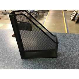 Black wire mesh hanging file holder (11/2/23)