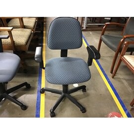 Blue pattern adjustable height desk chair on castors 2/15/24