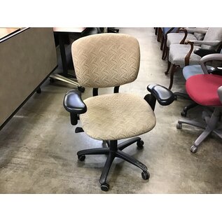 Tan leaf pattern adjustable desk chair on castors 3/19/24