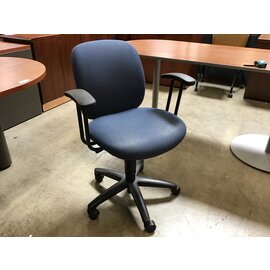 Blue pattern black metal frame adjustable height desk chair - light wear on seat 5/1/24