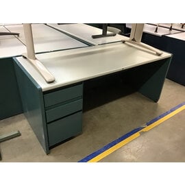 30x70x30” Teal metal steelcase right pedestal desk 9/23/25