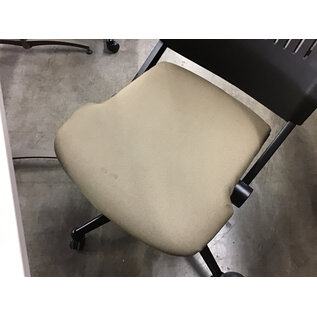 Tan cushioned seat black plastic back height adjustable folding seat desk chair - light stains. Interlocks with matching chairs 11/18/25