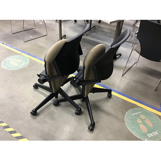 Tan cushioned seat black plastic back height adjustable folding seat desk chair - light stains. Interlocks with matching chairs 11/18/25