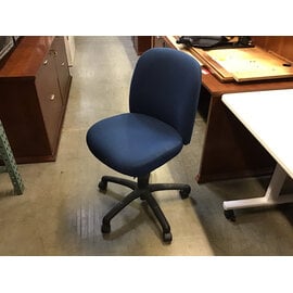 Navy blue cushioned adjustable desk chair - some wear, no arms 2/3/26