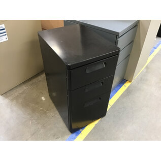 20x15x26” Black metal 3 drawer storage/filing cabinet 2/10/26