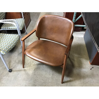 Brown pleather seat wood frame extra wide side chair 2/25/26