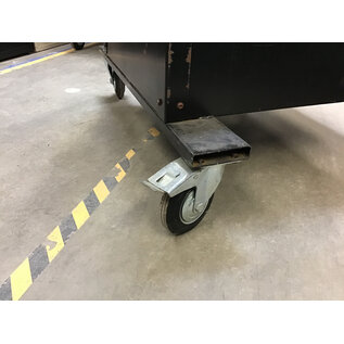 32x30x73” Steel 18 slot stanchion cart - slight wear. Large locking castors 7/20/26