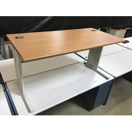 29x60x30” Beige metal frame wood laminate top work table 6/19/26