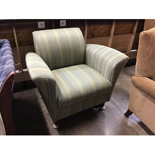 37” Green striped pattern cushioned lounge chair with adjustable feet - small stains 8/13/26