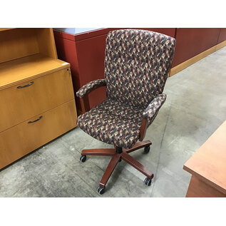 Tan green red pattern cushioned fabric adjustable height wood frame desk chair 9/14/16