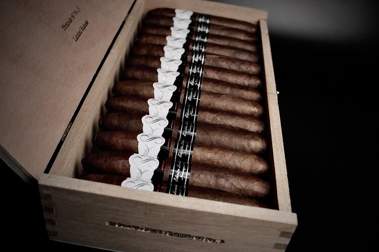 Sencillo Sencillo Black Piramide No. 5 - Box 25
