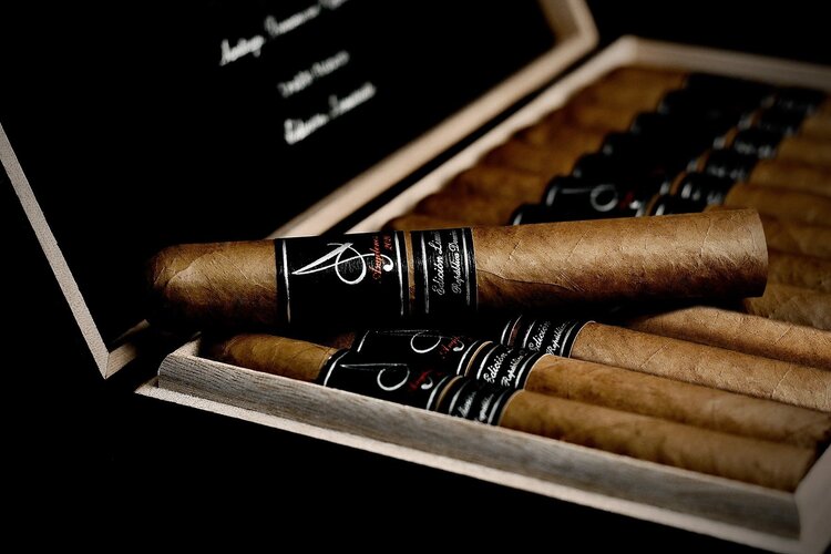 Angelenos Angelenos Double Robusto - Box 25