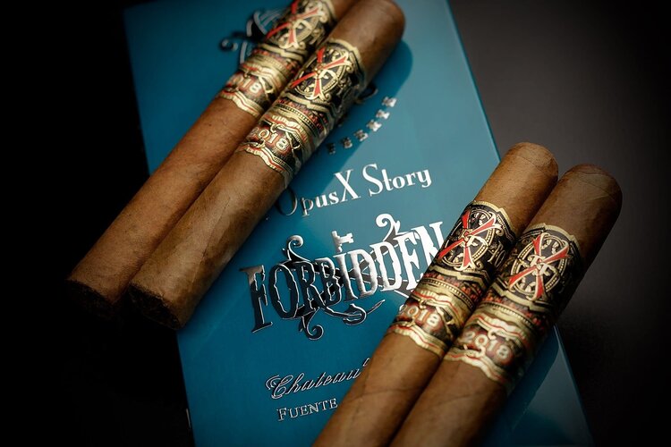 Arturo Fuente Opus X FFOX Opus X Story - Forbidden X - 4 Cigars Blue