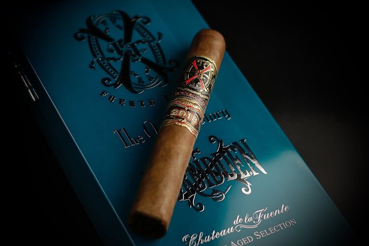 Arturo Fuente Opus X FFOX Opus X Story - Forbidden X - 4 Cigars Blue