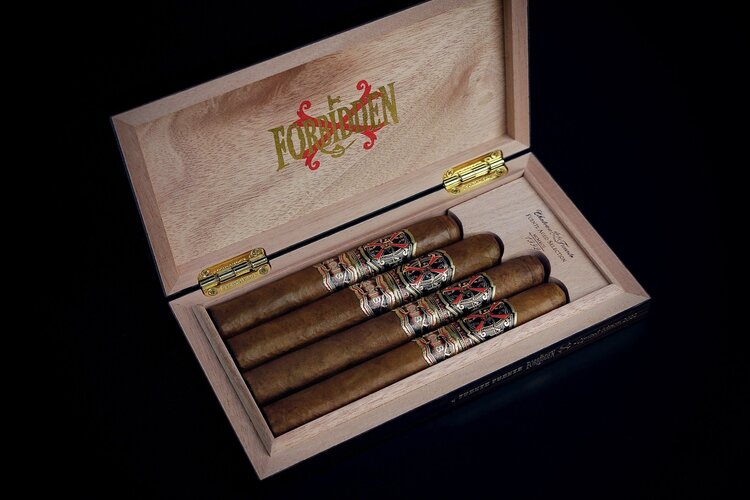 Arturo Fuente Opus X FFOX Opus X Story - Forbidden X - 4 Cigars Black