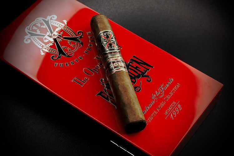 Arturo Fuente Opus X FFOX Opus X Story - Forbidden X - 4 Cigars Red