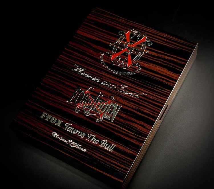 Arturo Fuente Opus X FFOX - Tauros The Bull Natural - Box 10