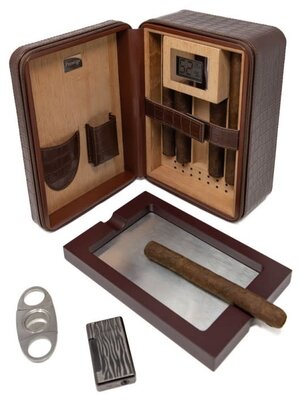 Prestige Imports Manhattan XL Travel Humidor - Brown - Holds 20 cigars