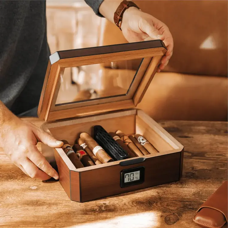 Klaro Humidors Klaro Humidors - MAG Walnut Humidor - Holds 20-30 cigars