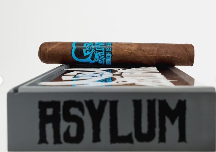 Asylum 13 Asylum Megalophobia 13 x 134 - Box 2
