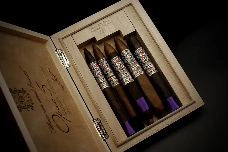 Arturo Fuente Opus X FFOX Opus 5 - Opus X Serie Heaven and Earth