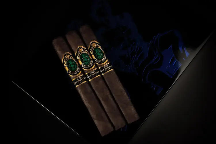 God of Fire God of Fire KKP Never Back Down Toro Extra 54 - Box 10