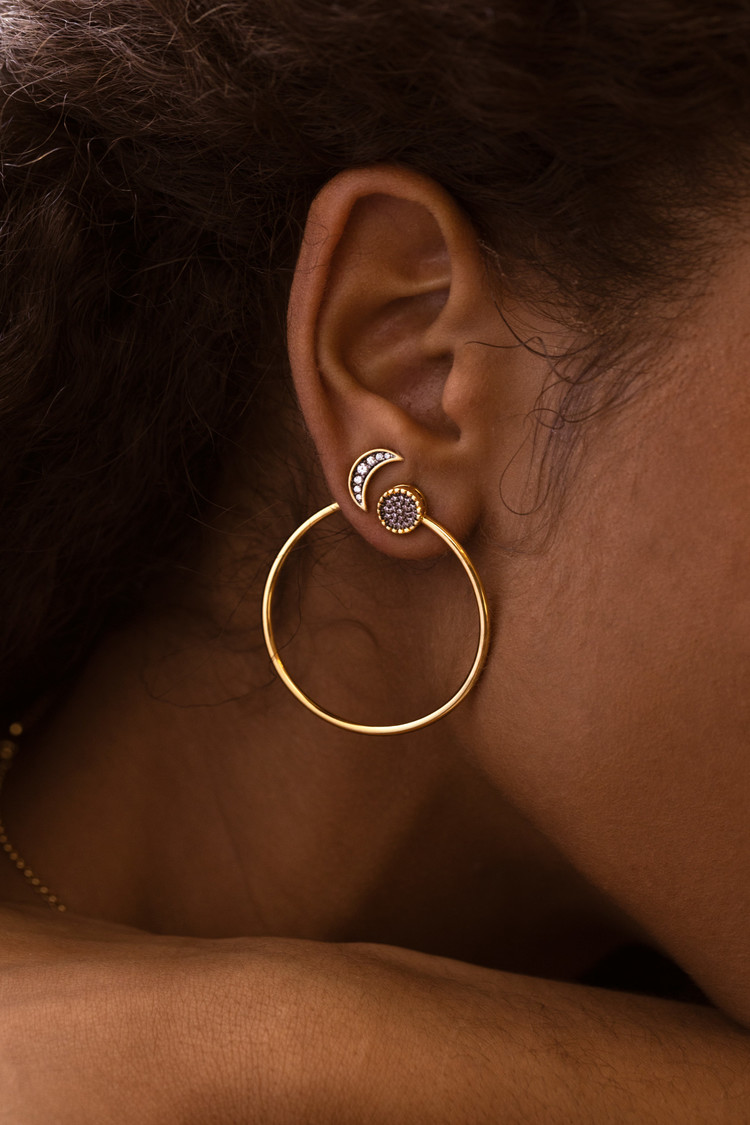 Emilia Side Hoop Earring