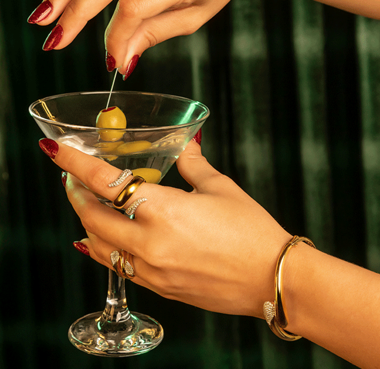 14K Golden Teardrop Bangle