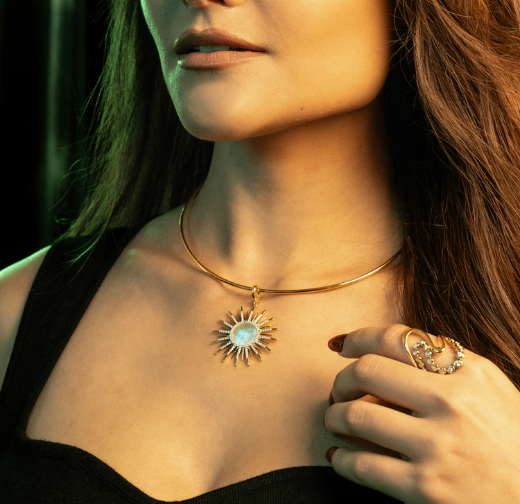 Golden Wave Diamond Ring