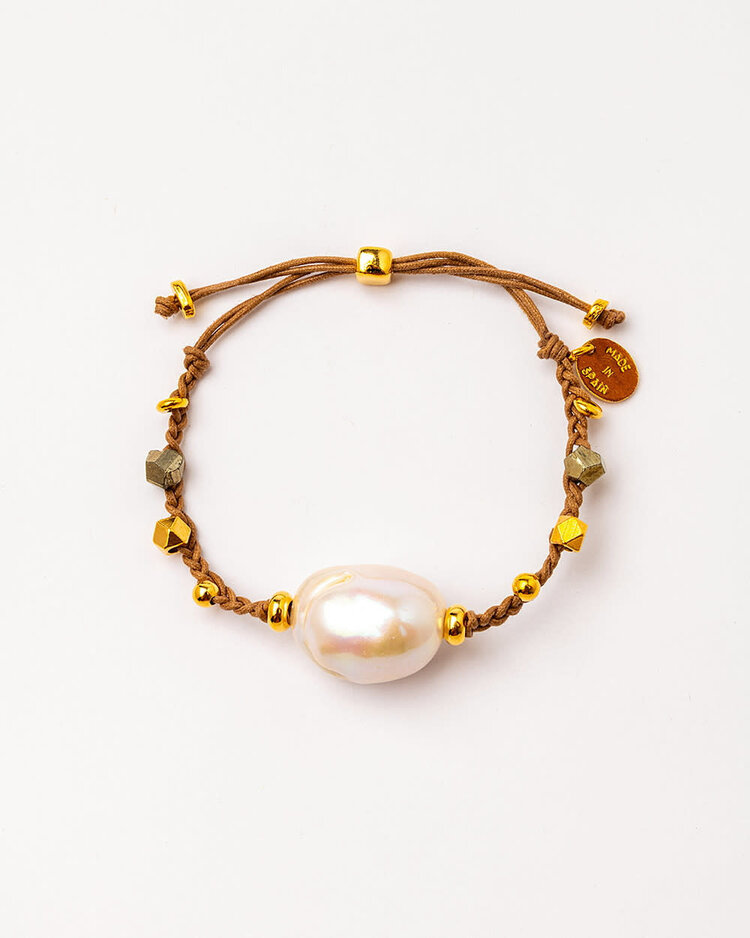 Hand braided bracelet with pyrite and baroque freshwater pear