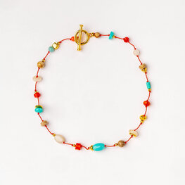 Floating Chocker Necklace With Quartz Red Cord