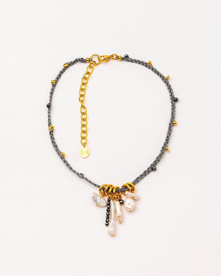 Trama Pearl Short Necklace