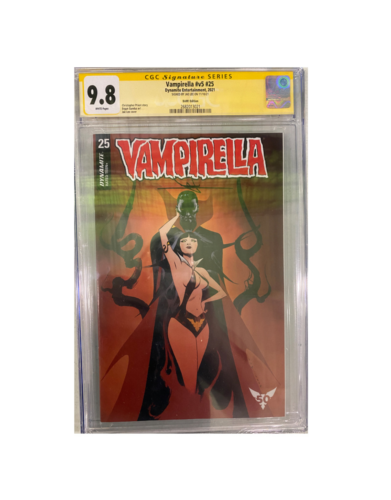 Dynamite Vampirella #25 Bam Exclusive signed by Jae Lee CGC Graded 9.8