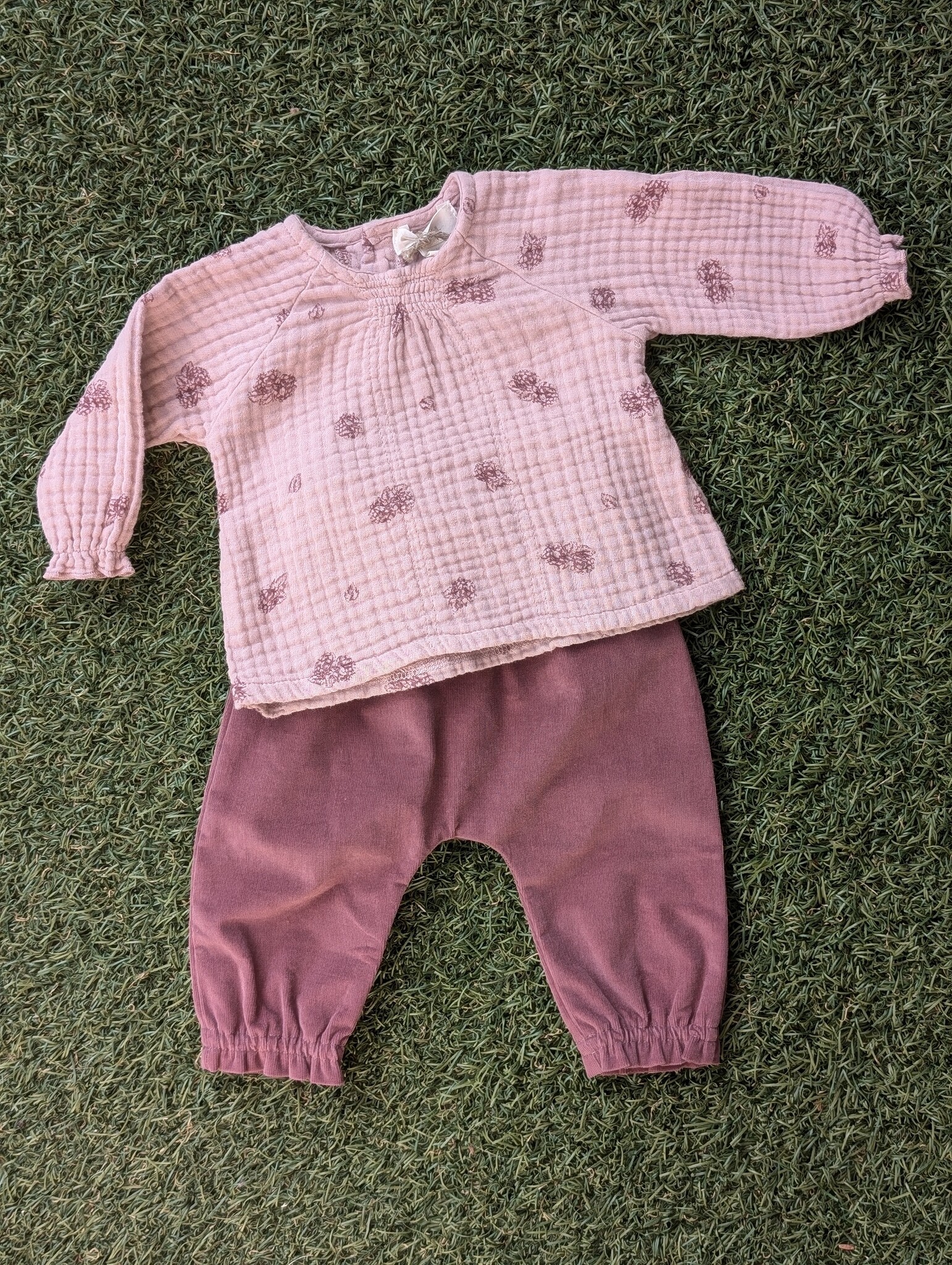 Beans Winterberry Velvet Baby Set