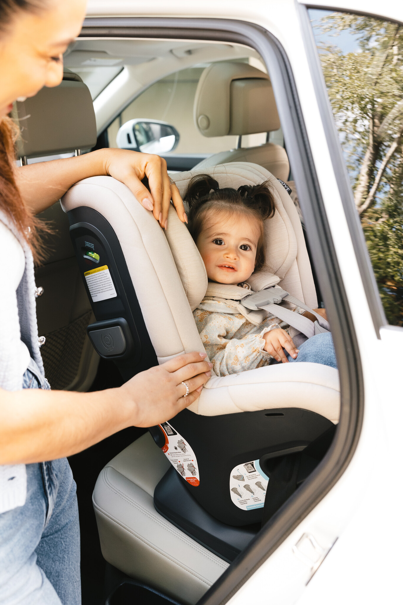 UPPAbaby UPPAbaby ROVE Convertible Car Seat - Kavneer (Almond)