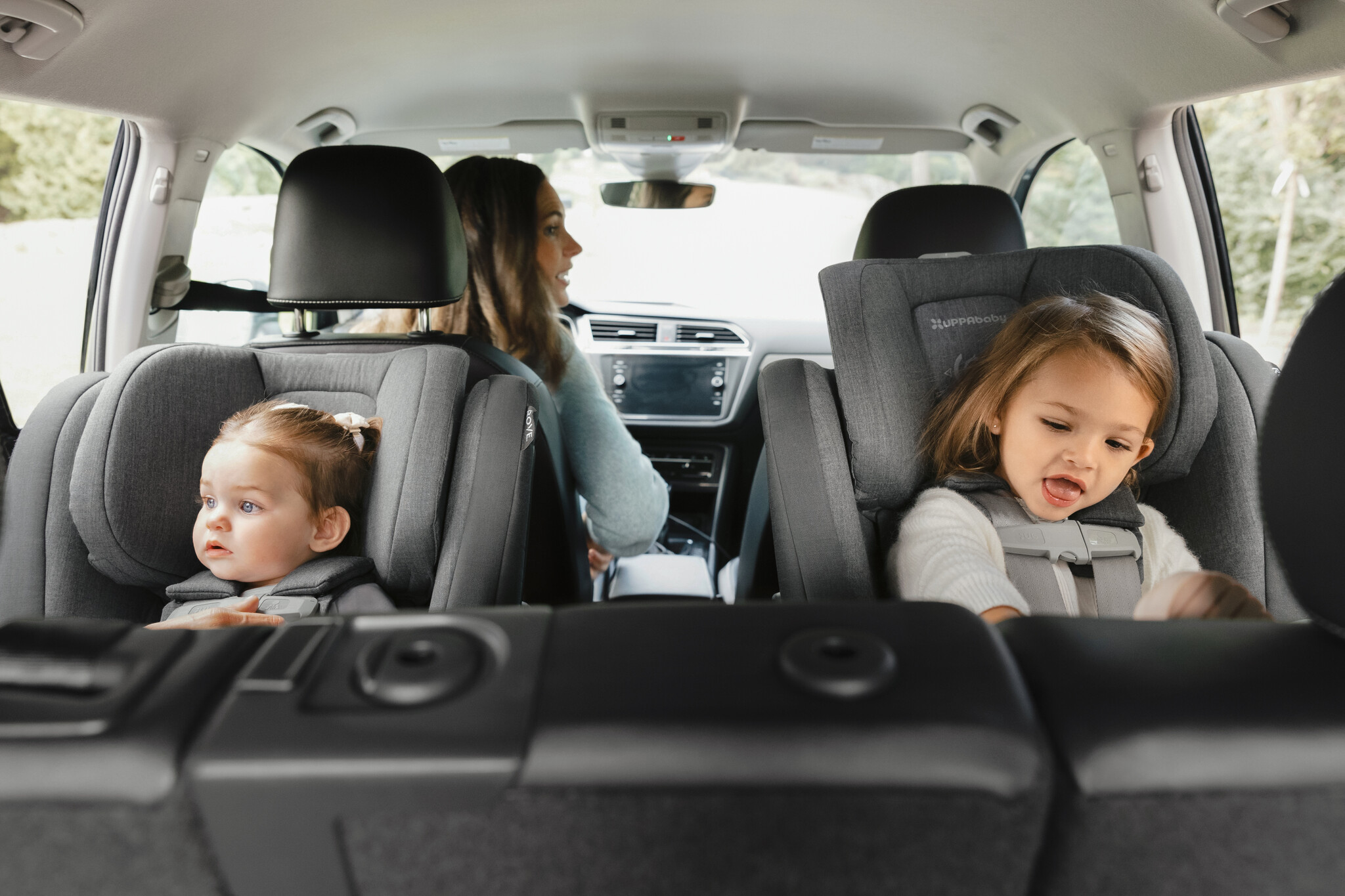 UPPAbaby UPPAbaby ROVE Convertible Car Seat - Greyson (Charcoal)