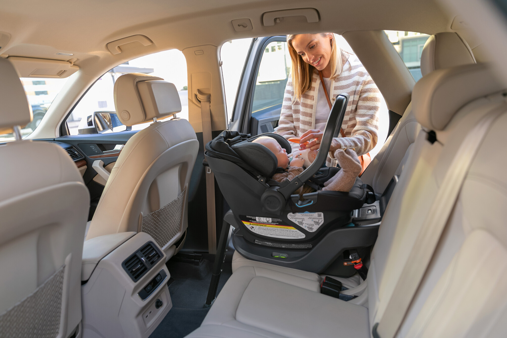 UPPAbaby UPPAbaby ARIA V2 Infant Carseat - James (Black)