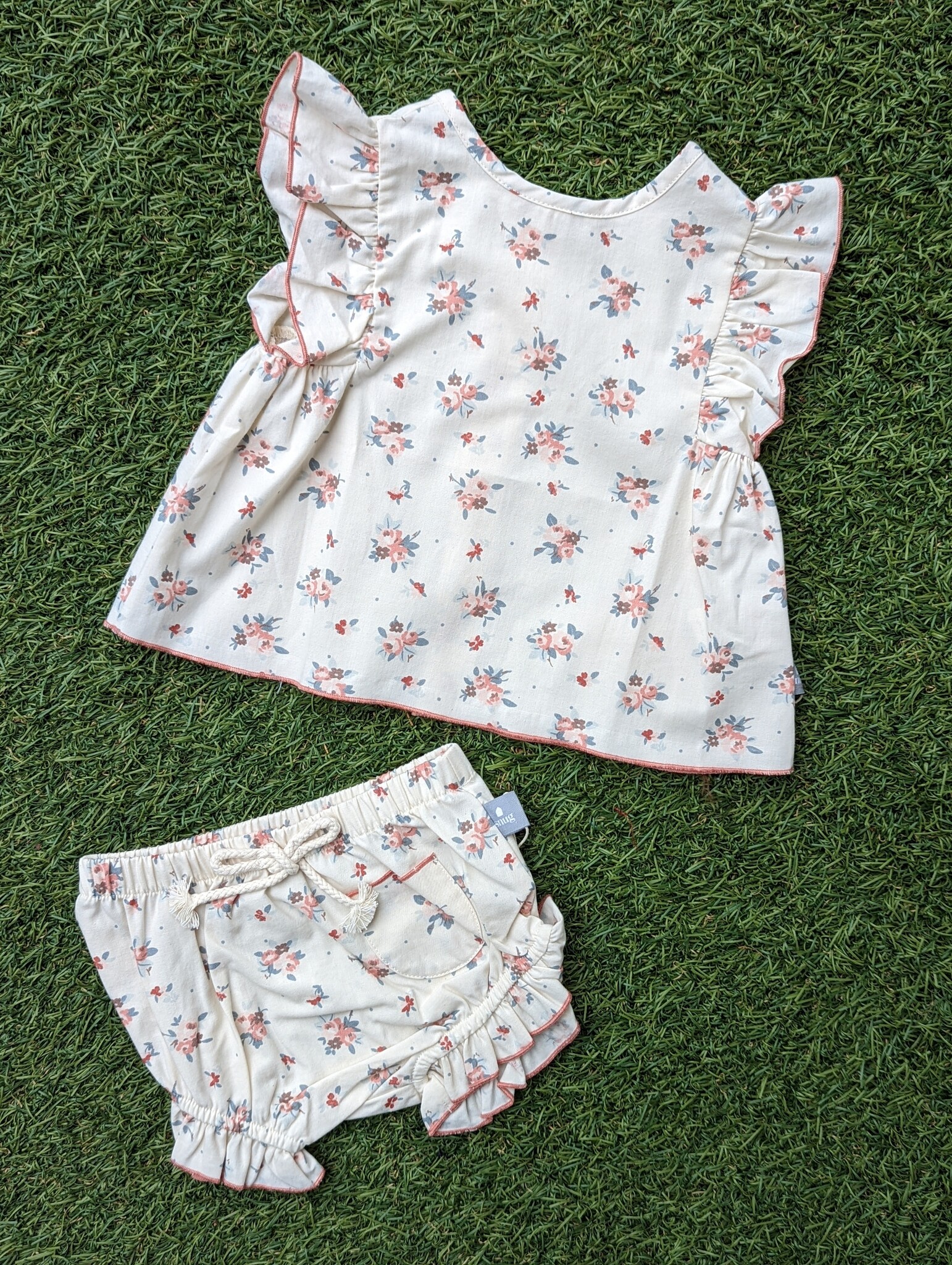 Snug SNUG Organic Cotton Soft Petals Ruffle Tunic & Bloomer Set