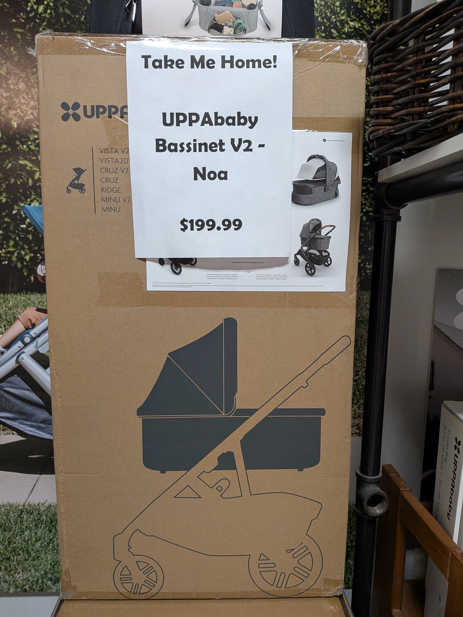 UPPAbaby UPPAbaby BASSINET V2 - Noa (Navy) *DISCONTINUED COLORWAY*