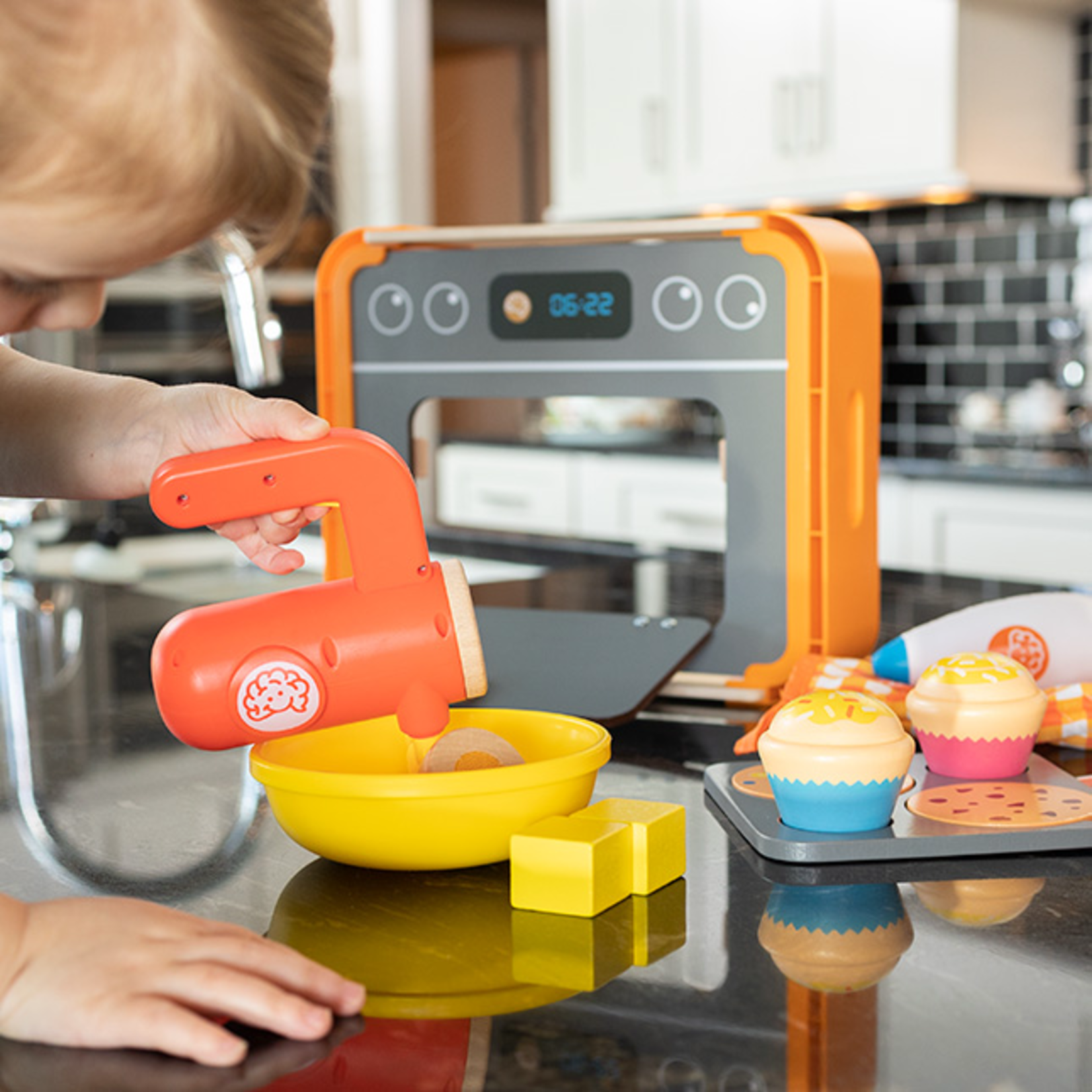 Fat Brain Toys Pretendables - Bakery Set