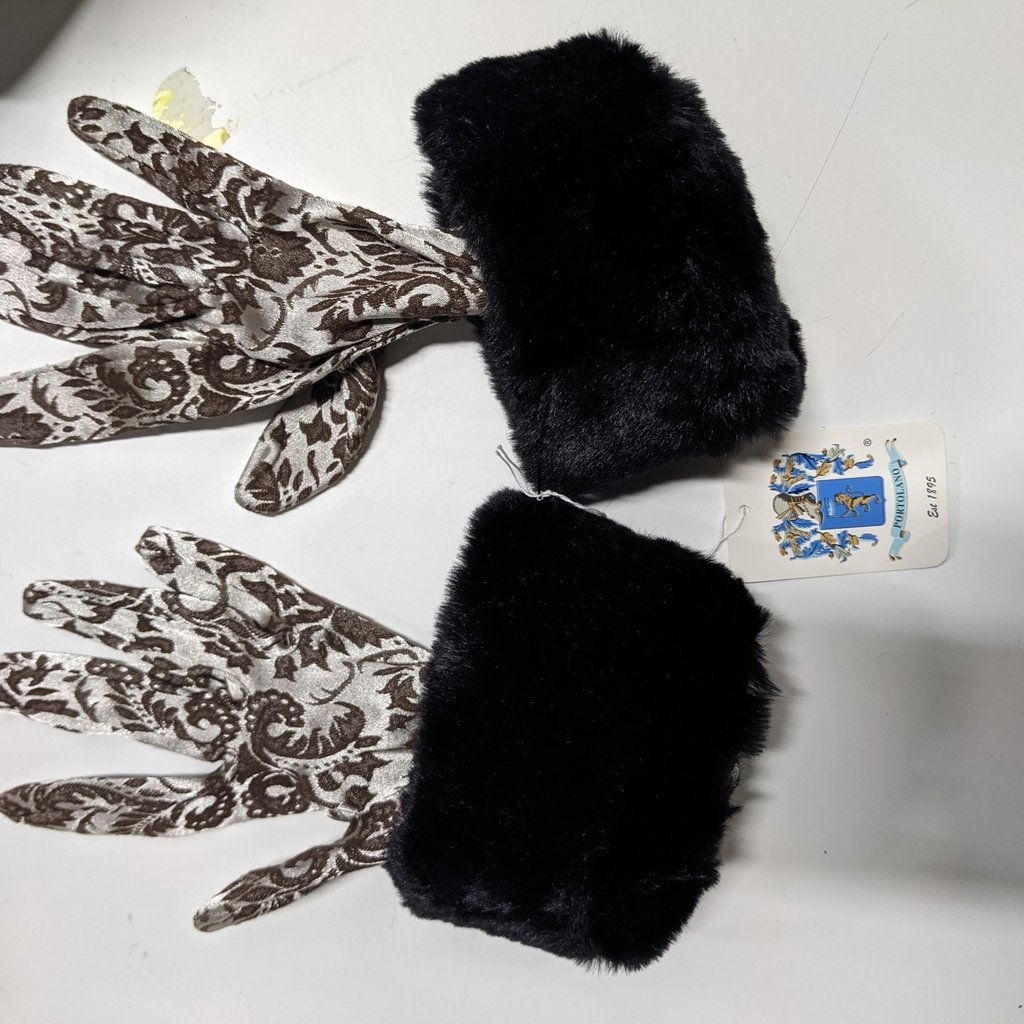 Portolano Fur-Cuffed Gloves