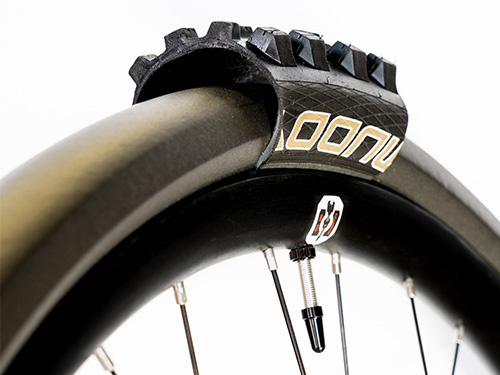 Flat tire Defender Flat tire Defender II kit de 2 mousses avec 2 valves