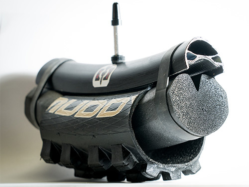 Flat tire Defender Flat tire Defender II kit de 2 mousses avec 2 valves