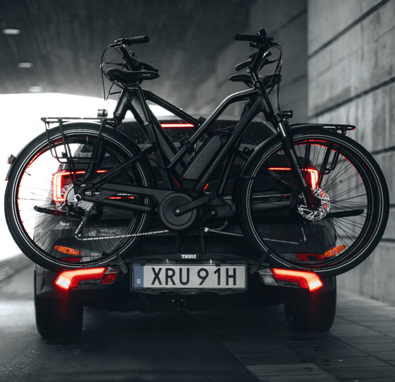 Thule Epos 2-bike platform hitch bike rack 4pin/Lights black/aluminum