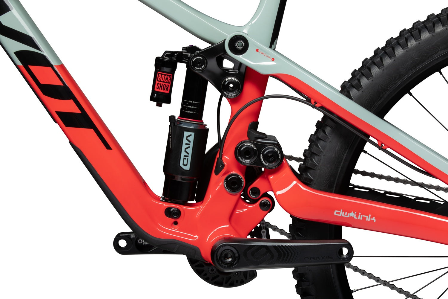 Pivot Cycles Phoenix V5 Pro Saint, Factory